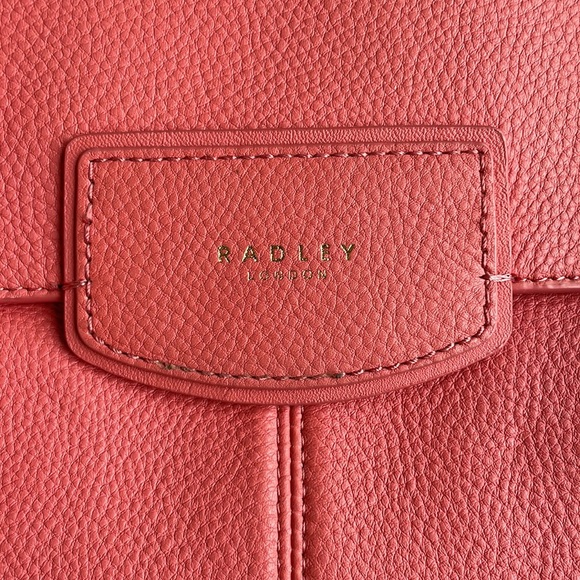 Radley London Burnham pebbled leather handbag - Picture 2 of 15